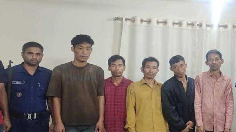 উদ্ধার ৫ উপজাতি তরুণ